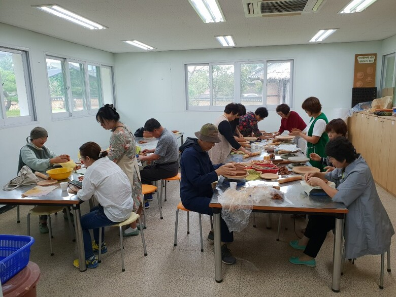 농한기 생활도예교실 운영 이미지 1