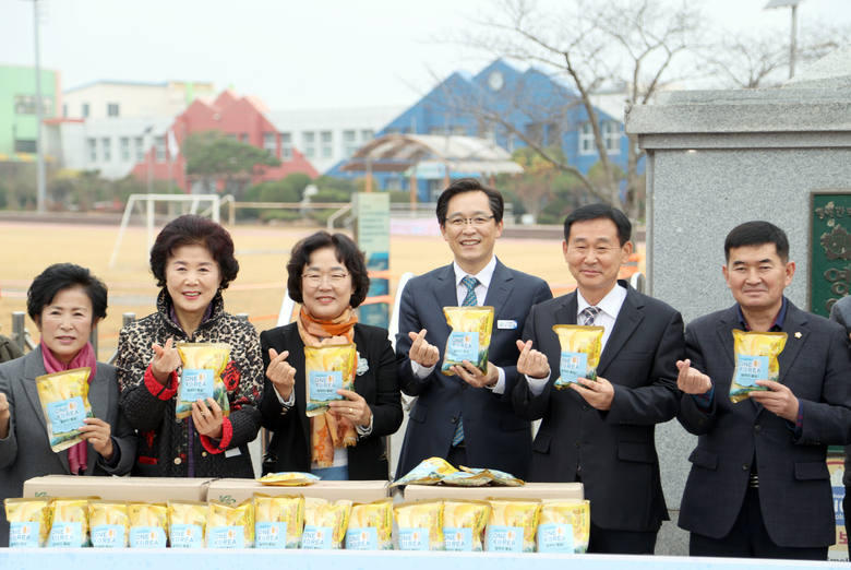 영암초등학교 통일쌀 나눔 전달식  이미지 1