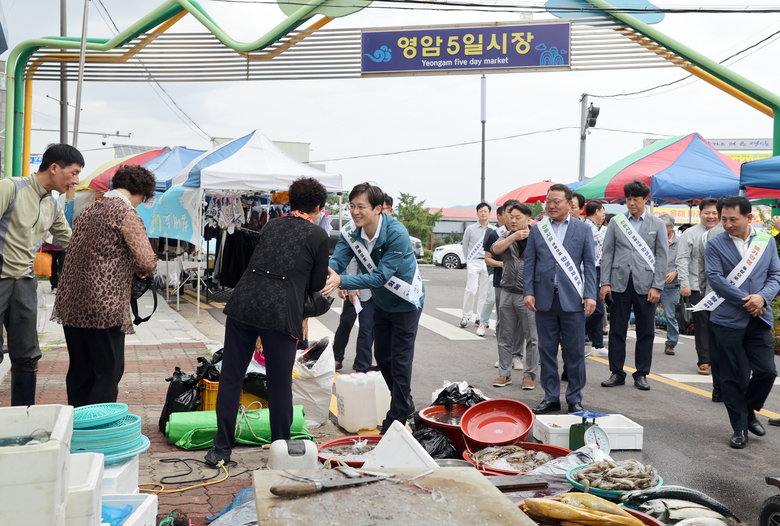 추석맞이 영암 5일시장, 전통시장 살리기 캠페인 이미지 3