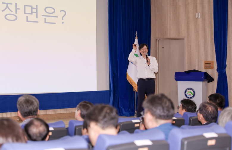 7월중 정례조회 및 시상식 이미지 3