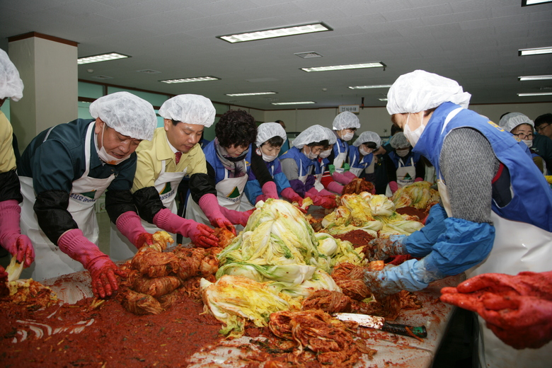 영암군, 연말연시 온정 잇따라 이미지 3