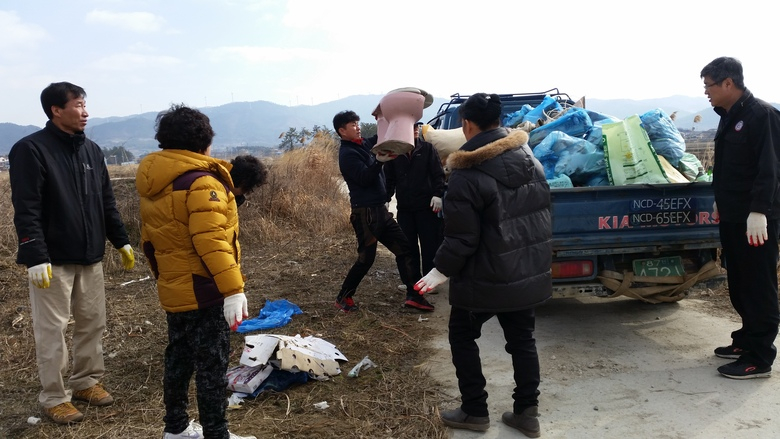 함께하는 환경정비로 다시 찾고 싶은 덕진면 조성 이미지 2