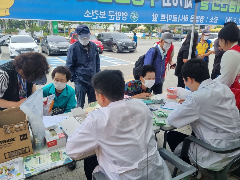 영암군, 31일 영암5일장서 구강 관리 서비스 실시 이미지 1