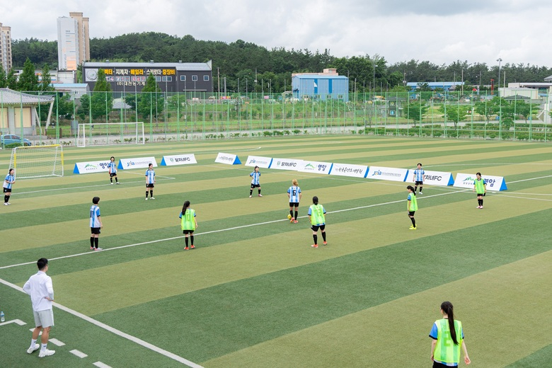 영암 여성 축구동호인들의 전국풋살대회 도전기 출발 이미지 1