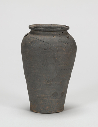 도기매병형호(陶器梅甁形壺)