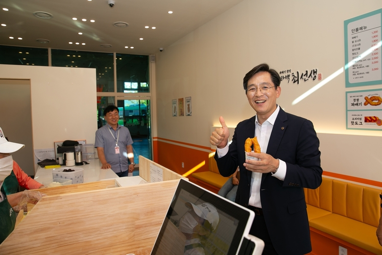 영암 시니어클럽 시장형 일자리 방문 이미지 1