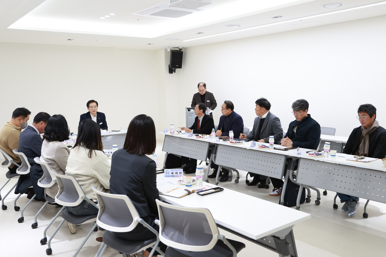 11월 28일 제44회 목요대화(중간지원조직 대표) 이미지 3