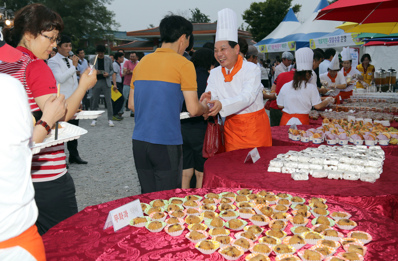 2015 영암군 무화과 축제 관광객들로 인산인해 이미지 1