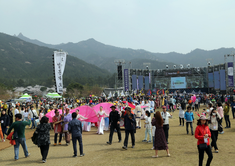 영암군, 20주년 왕인문화축제 대성료 이미지 2