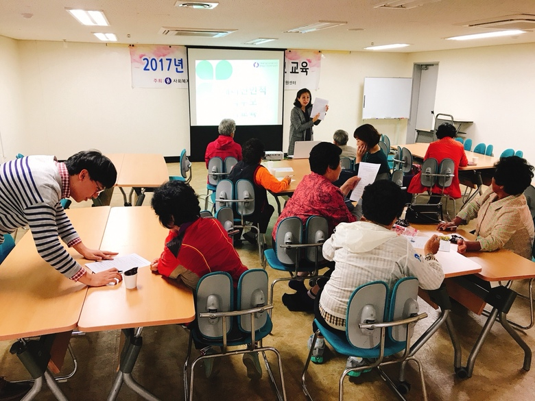 영암군 2017년 대리친인척 위탁부모 보수교육 성료 이미지 1