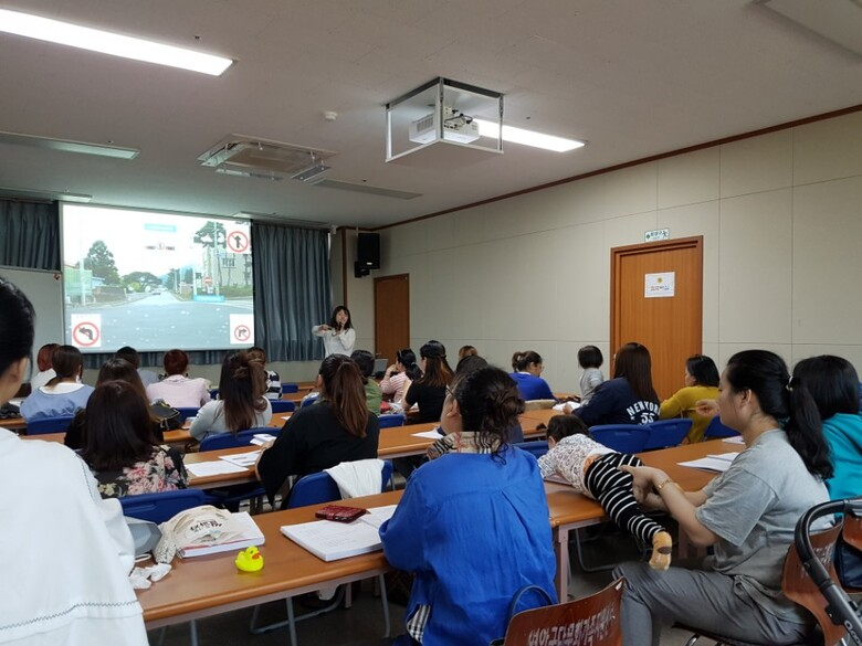 영암군 다문화 결혼이주여성 17명 운전면허 취득 이미지 1