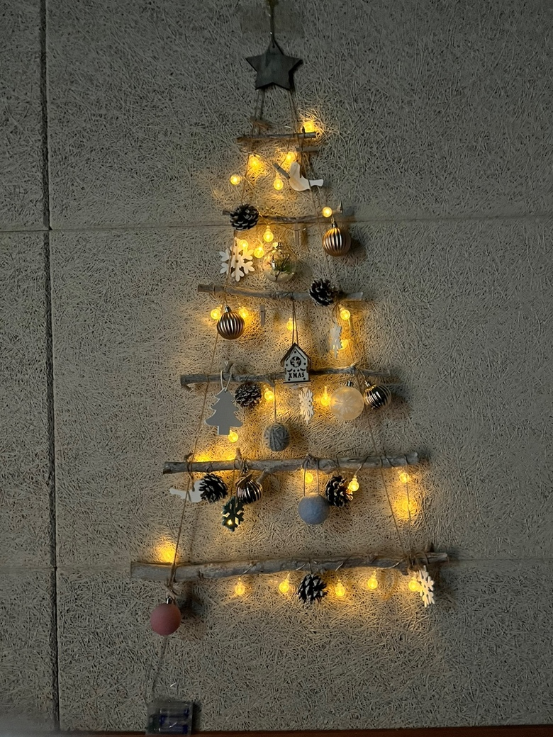 영암군드림스타트 가족, 크리스마스 트리 만들며 화목 이미지 1